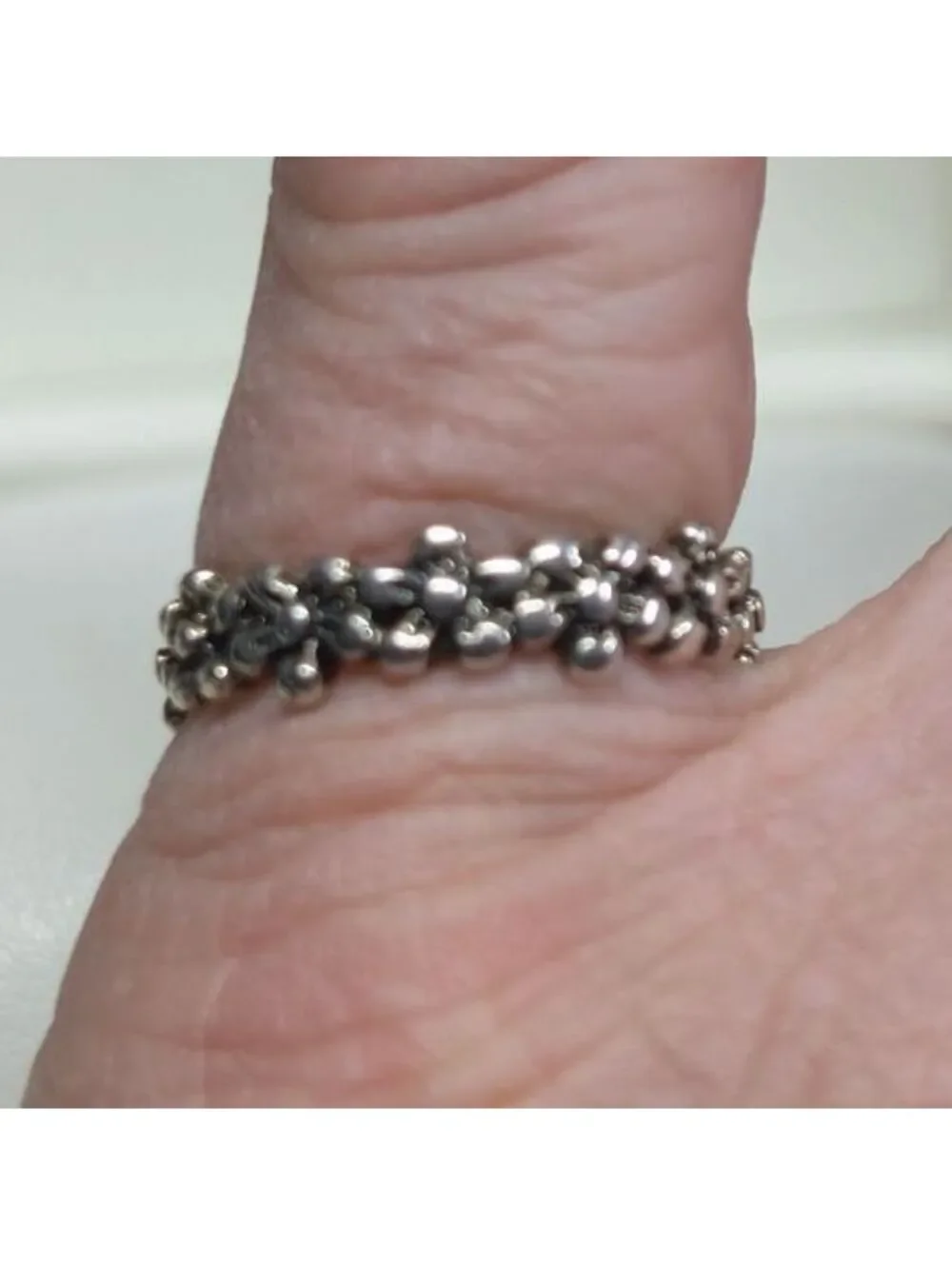New Daisy Flower Band Ring Womens Size 6.5 Silver Tone Floral Eternity Stackable